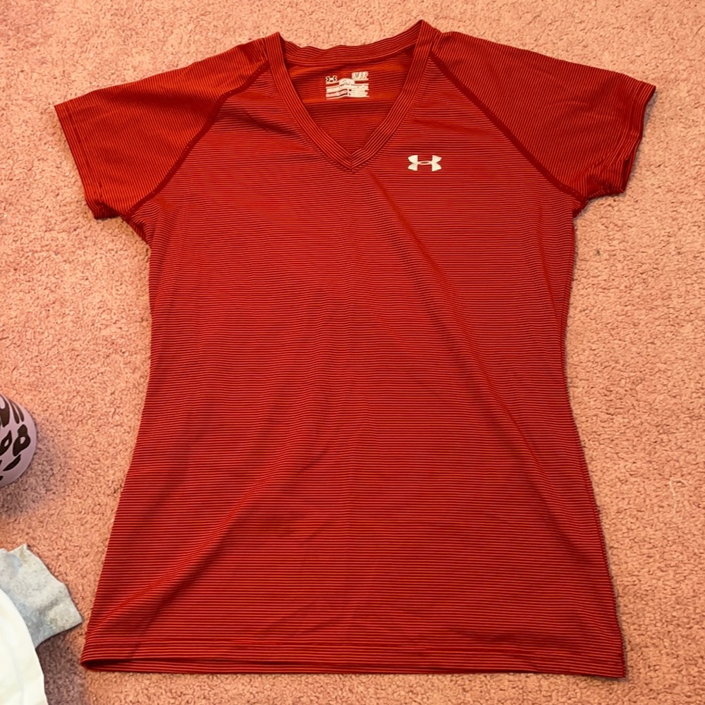 Under armor athletic  t shirt